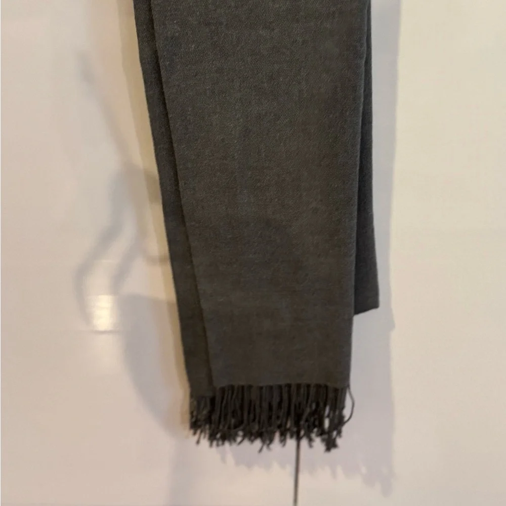 Elegant Gray Pashmina Scarf with Fringe